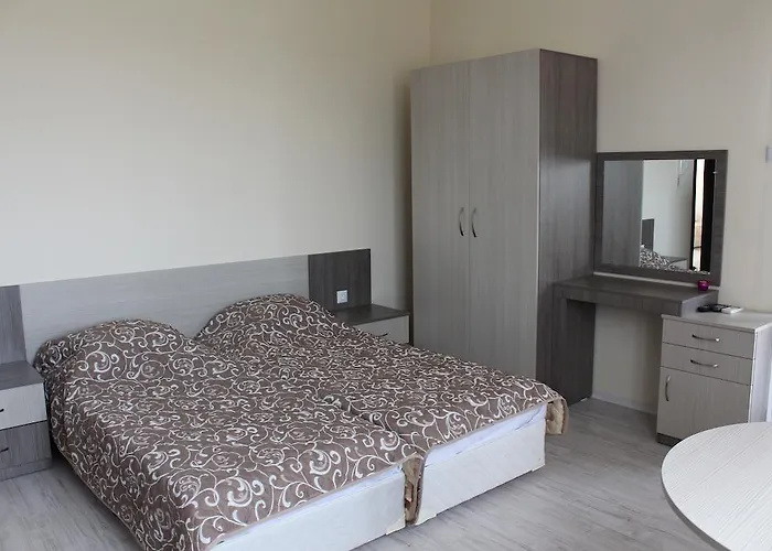 辉煌公寓酒店 4* 索佐波尔