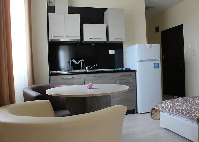 辉煌公寓酒店 4*